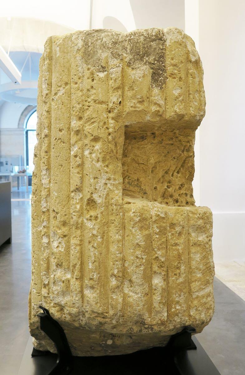 Stèle funéraire, statue_1