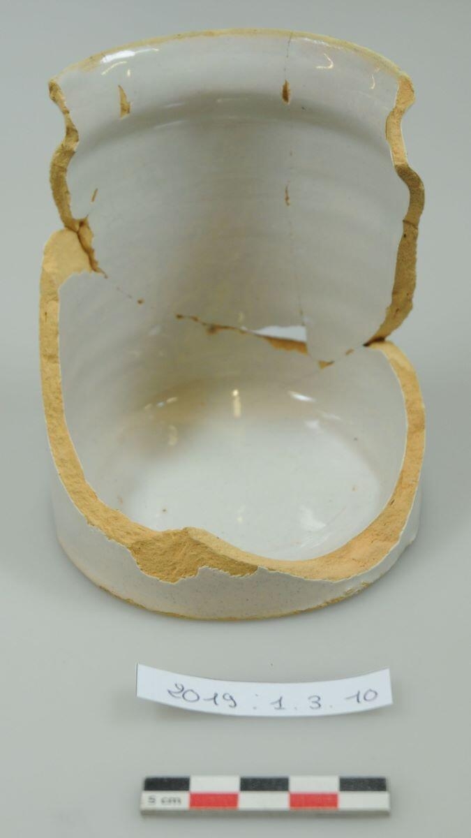 Pot (incomplet), boîte à épices_0