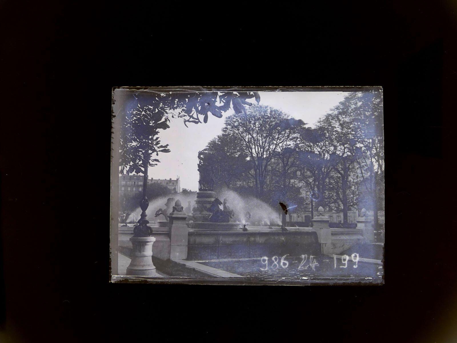 La fontaine de l'Observatoire au jardin du Luxembourg, Léon Tirode, 4e quart 19e siècle, 1ère moitié 20e siècle