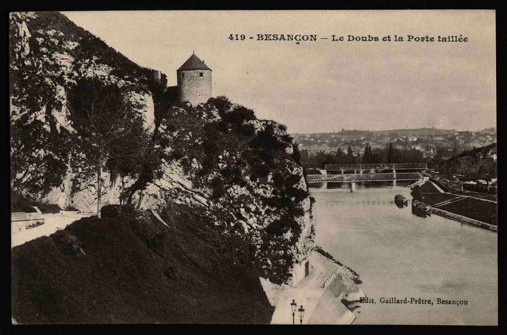 BESANÇON - Le Doubs et la Porte Taillée_0
