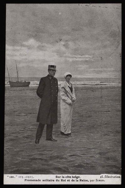 Sur la côte belge. Promenade solitaire du Roi et de la Reine, par SIMON_0