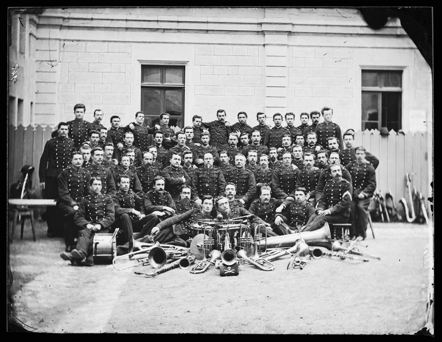 Portrait d'un groupe de militaires, Alfred Boname, 1870-1885