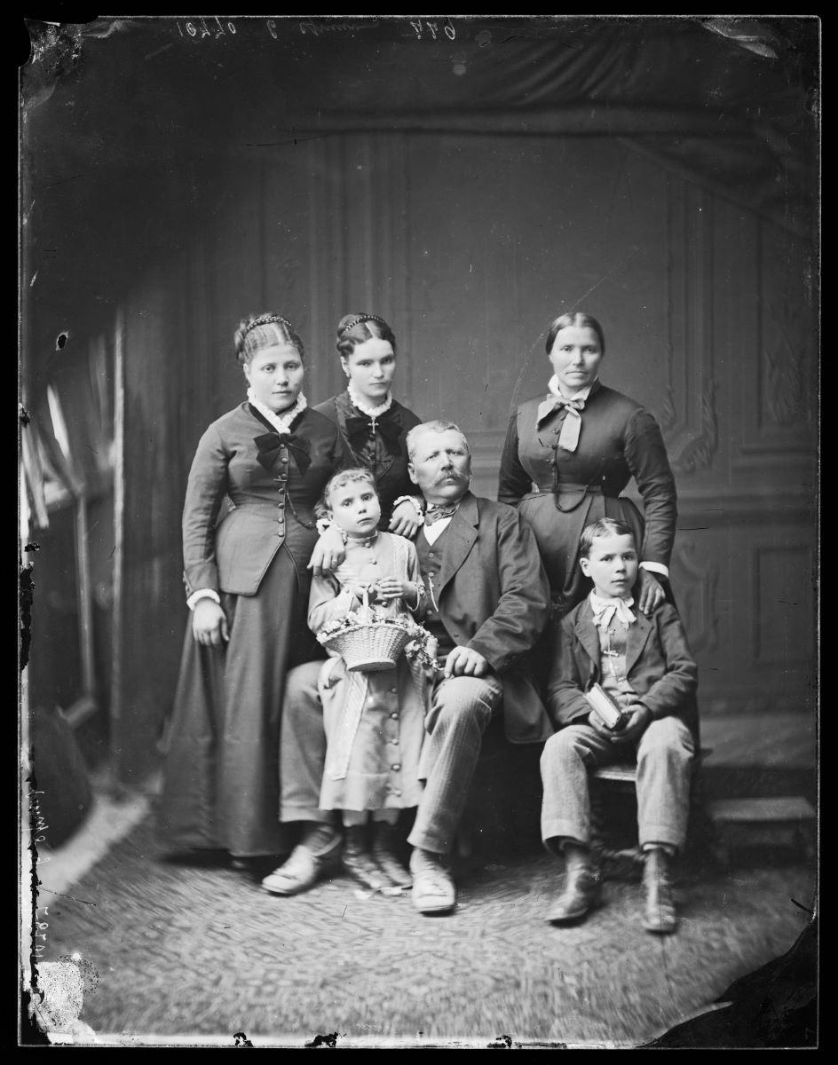 Portrait d'une famille, Alfred Boname, 1870-1885