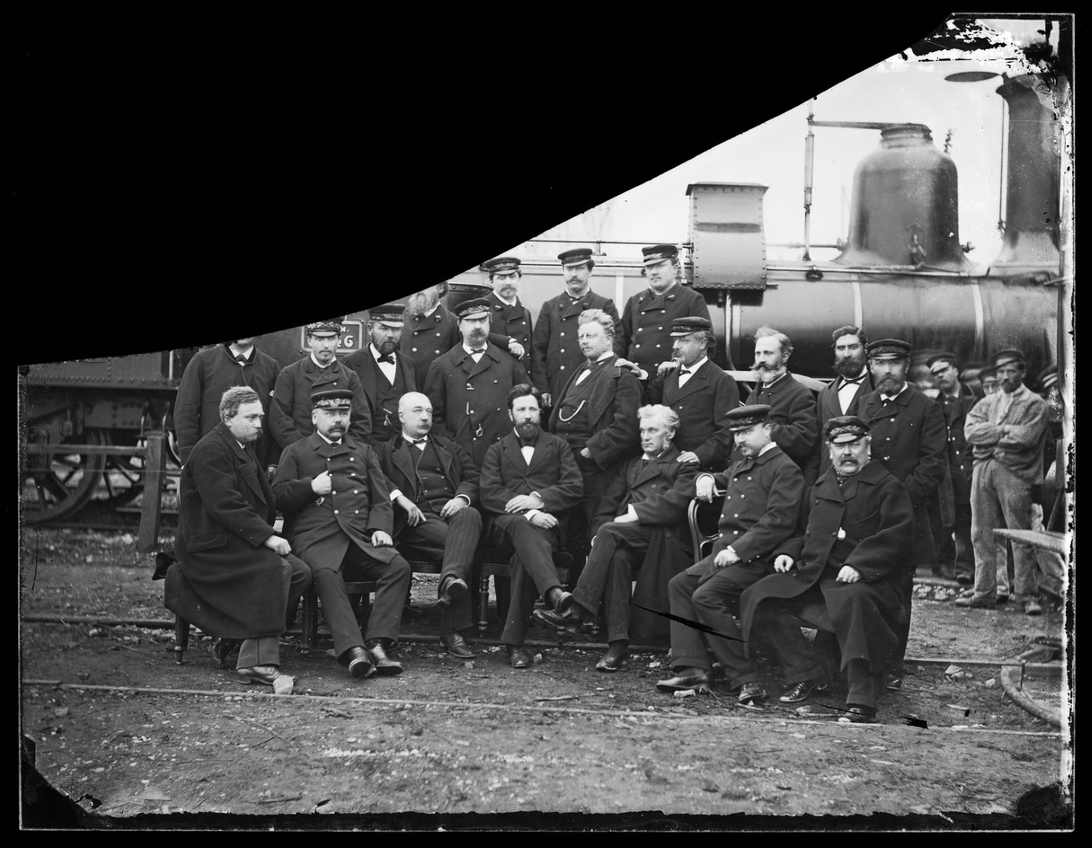 Portrait d'un groupe d'hommes, Alfred Boname, 1870-1885