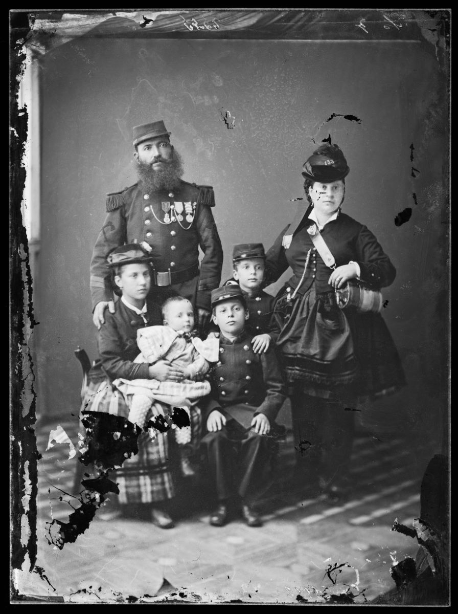 Portrait d'une famille, Alfred Boname, 1870-1885