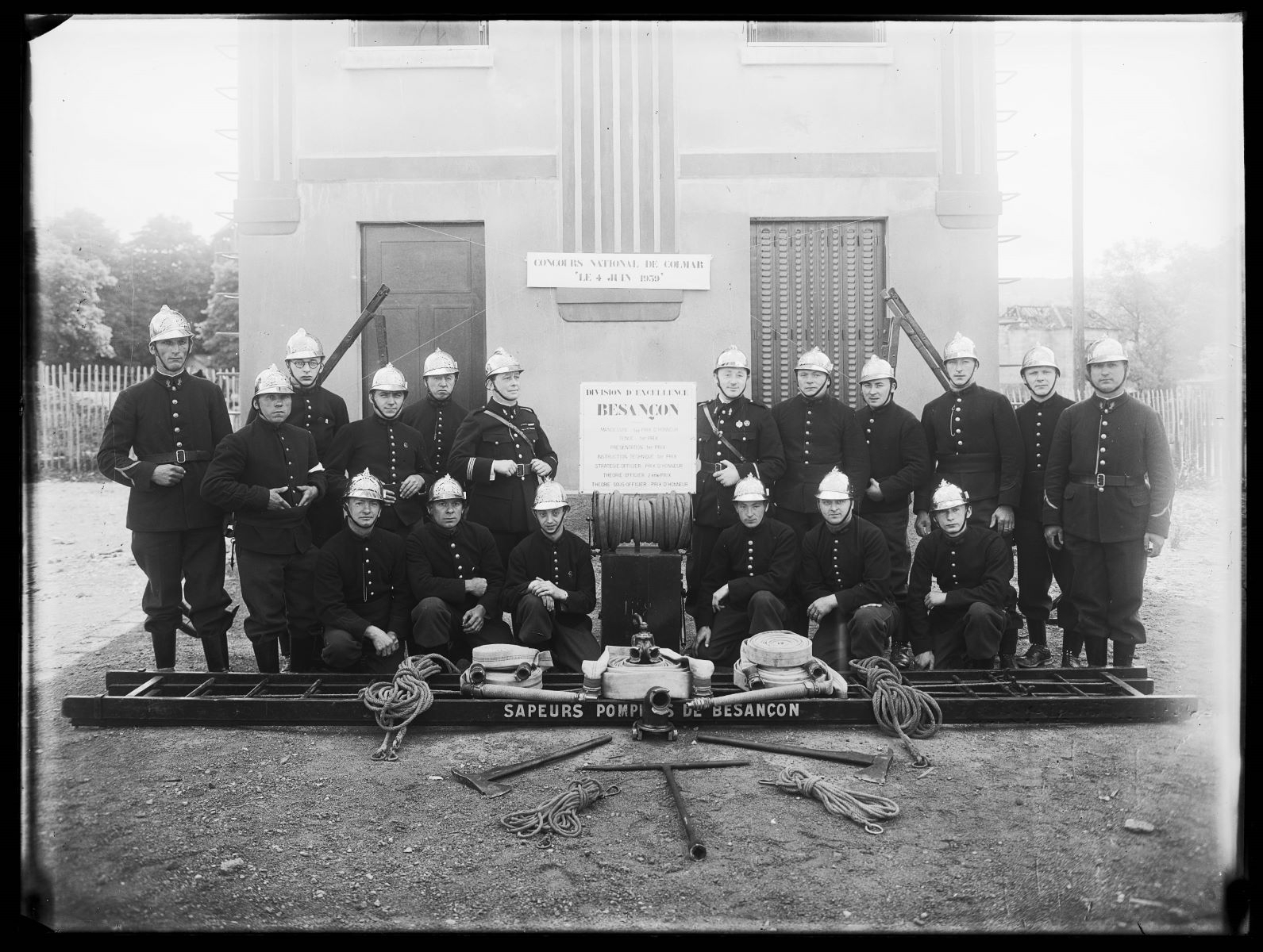 Groupe de pompiers, Studio Meusy, 1917 après