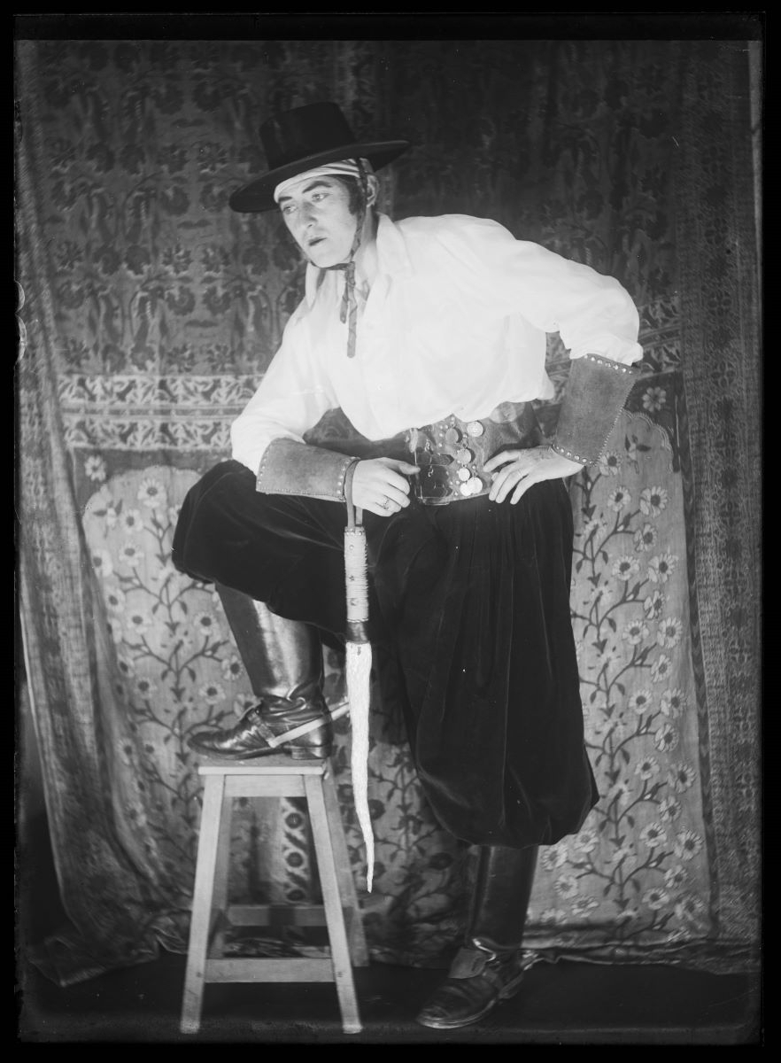 Portrait d'un homme déguisé en cowboy, Studio Meusy, 1917 après