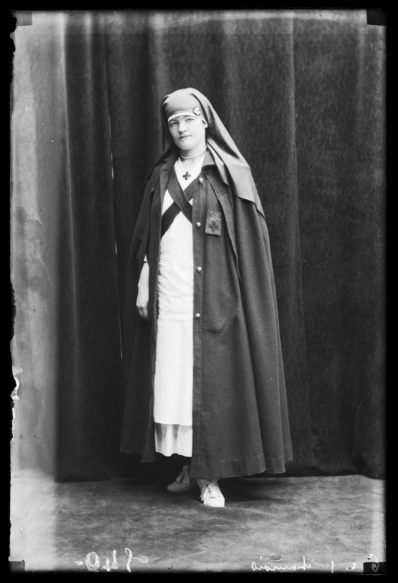 Portrait d'une religieuse, Studio Meusy, 1917 après
