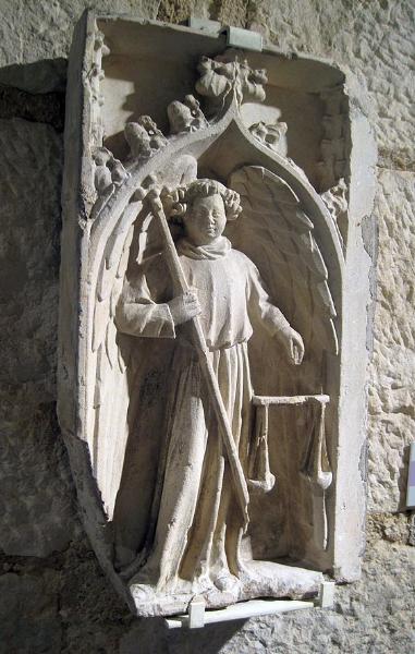 Saint Michel pesant les âmes_0