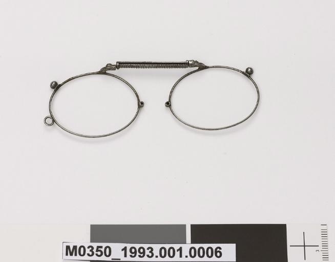 Pince-nez correcteur (horizontal)_0