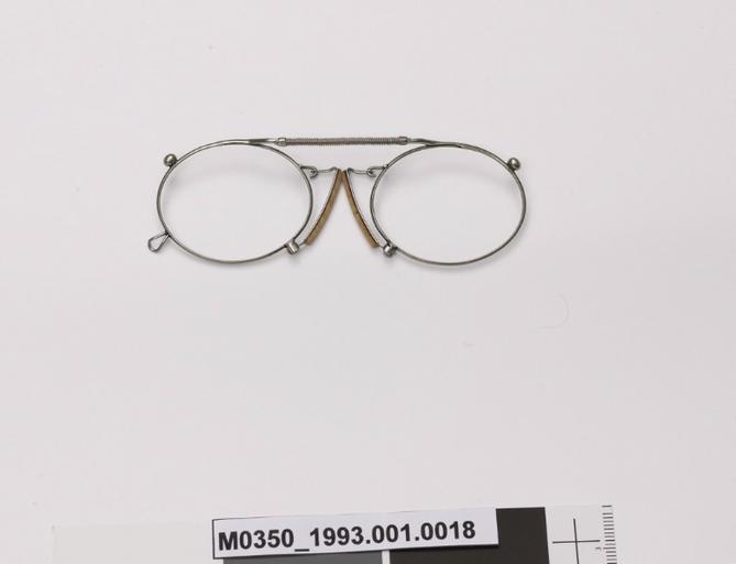 Pince-nez correcteur (horizontal)_0