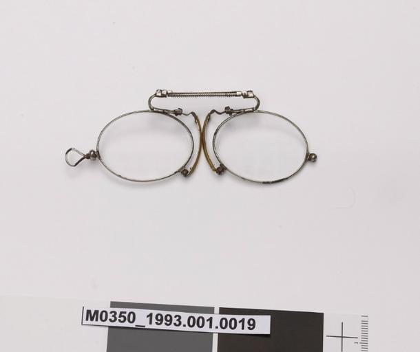 Pince-nez correcteur (horizontal)_0