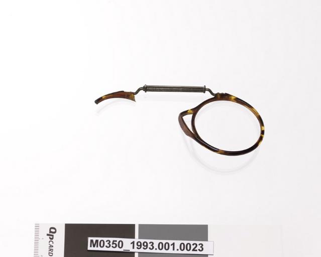 Pince-nez correcteur (horizontal)_0