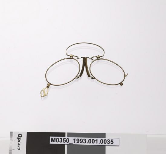 Pince-nez (T)_0