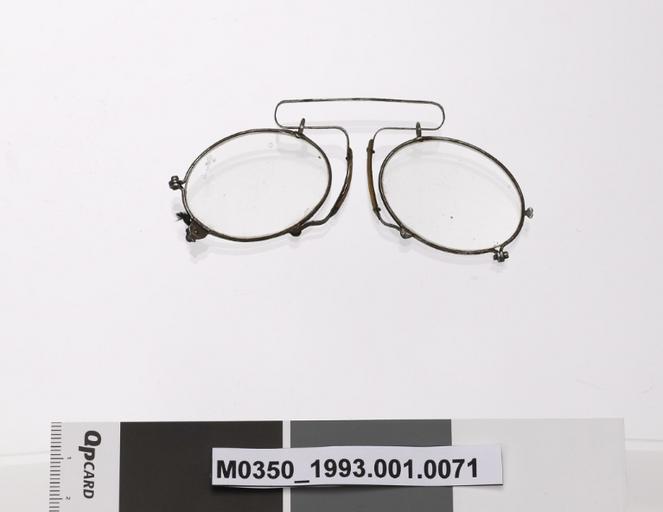 Pince-nez (à coulisse)_0
