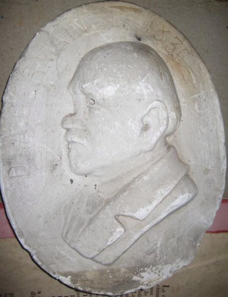 Médaillon : portrait du Docteur Albert Germain
