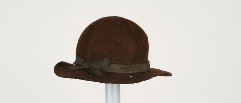 Marionnette à gaine (élément, ?), chapeau_0