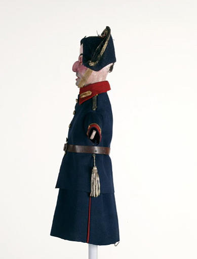 Soldat ou gendarme avec bicorne_1