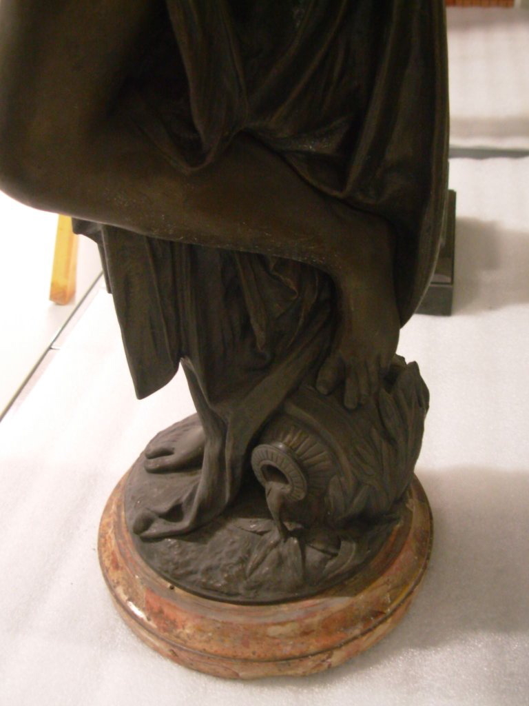 Femme à la fontaine ou l'Ondine_1