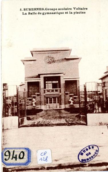 Suresnes. Groupe scolaire Voltaire. La salle de gymnastique et la piscine_0