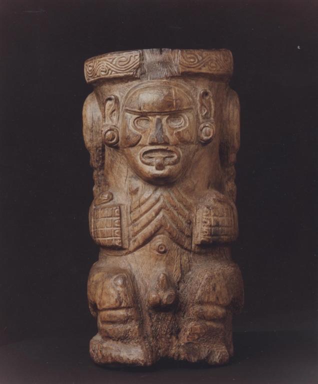 Fétiche, dit égyptien, mais plutôt d'origine mexicaine, figure grotesque sculptée sur tronc d'arbre, recreusé (titre de l'inventaire) ; Urne funéraire taïno (titre d'usage)_0