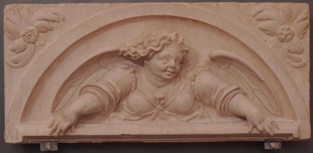 Fragment de linteau avec armoiries : Ange dévoilant une épitaphe (titre de l'inventaire) ; Figure d'ange dans un cintre (autre titre) ; Motif de la partie supérieure d'un monument funéraire (autre titre), Joseph Richier, 1er quart 17e siècle