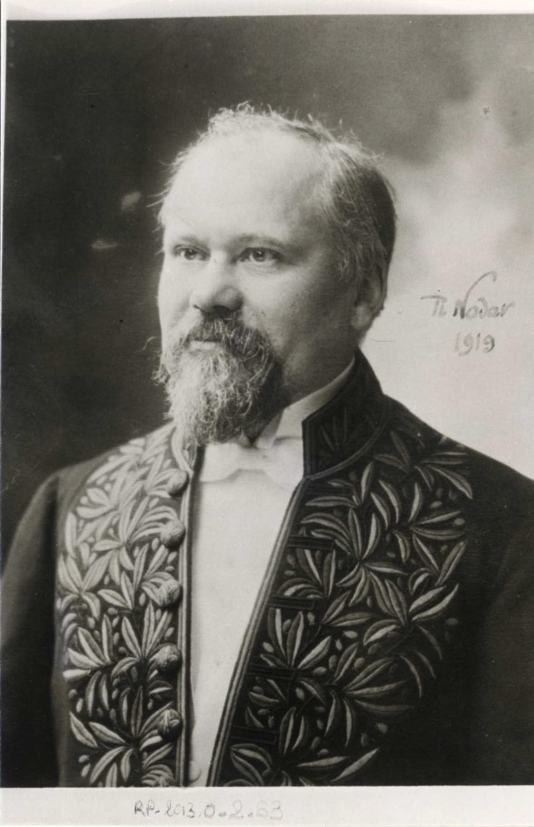 Raymond Poincaré en académicien (titre factice), Atelier Nadar, 1919 prise de vue