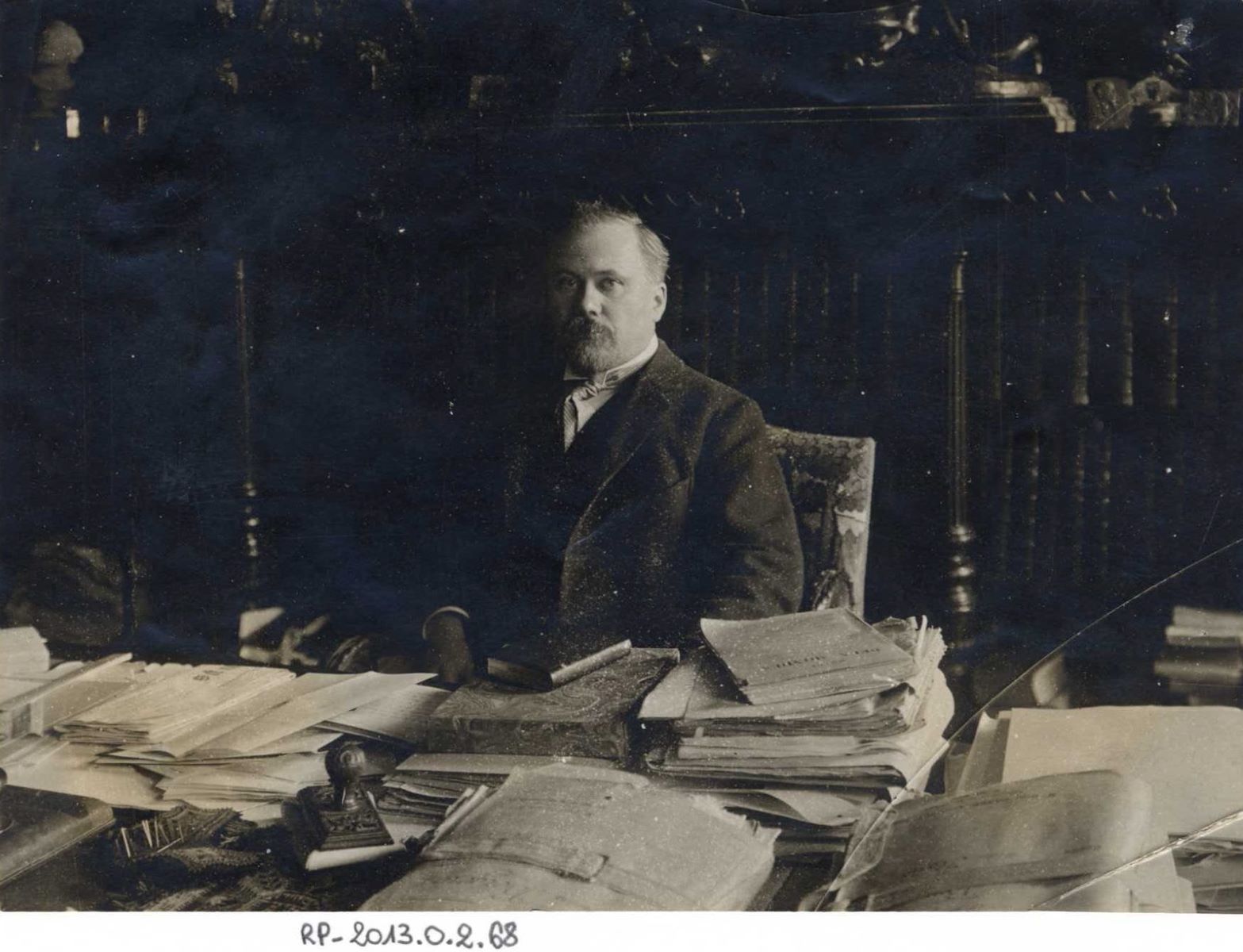 Raymond Poincaré à son bureau (titre factice), Henri Manuel, 1er quart 20e siècle