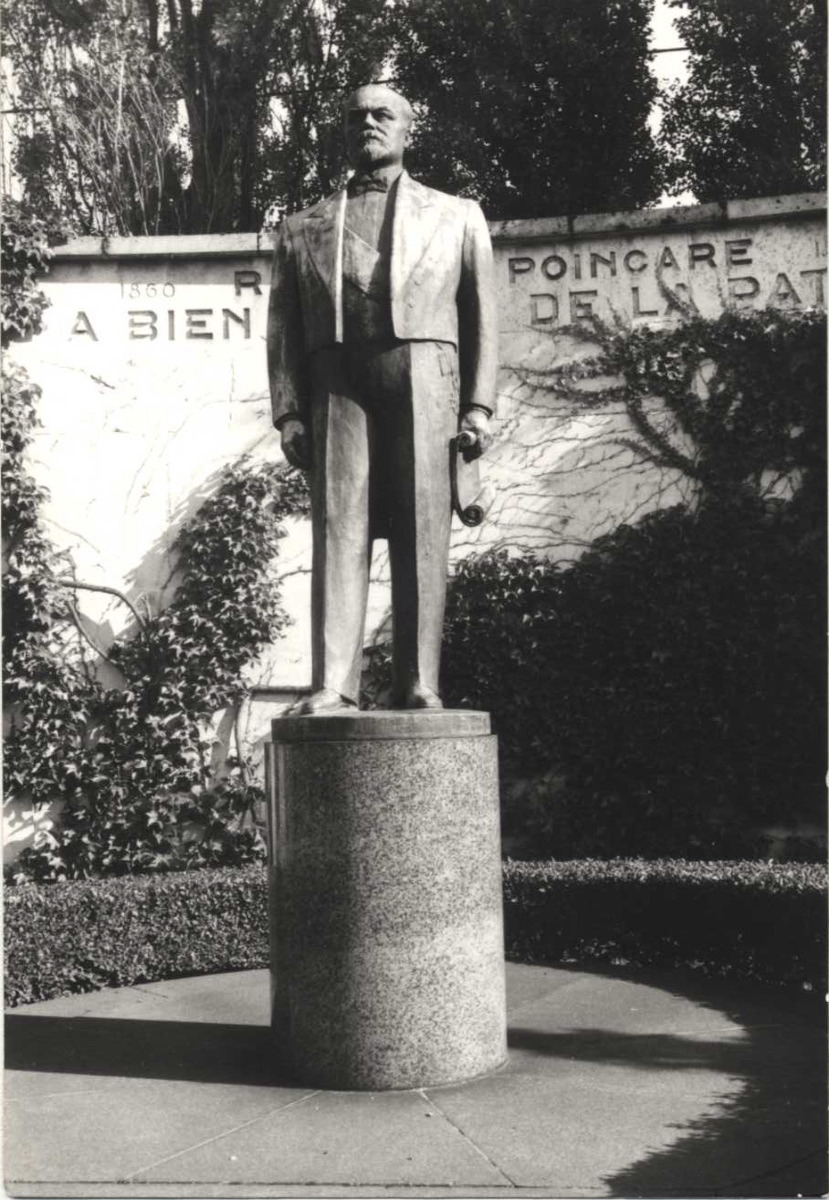 Monument Raymond Poincaré à Bar-Le-Duc (titre factice), 1950