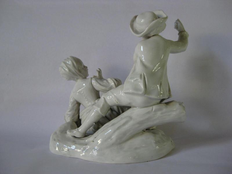 Couple d'enfants mimant une scène_1
