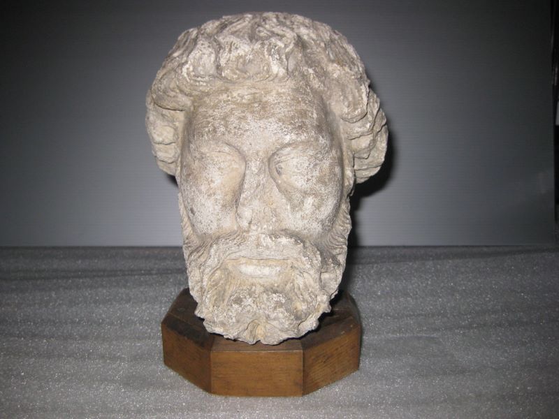 tête d’homme (saint Pierre ?)