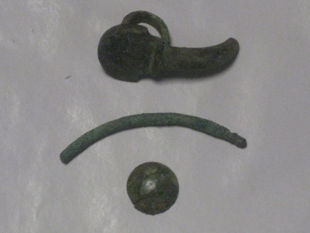 Ardillon, rivet, fragment_0