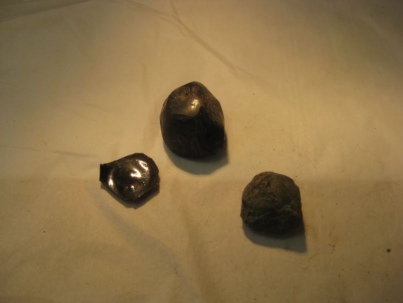Lot, fragment, verre, coupe, clou_1