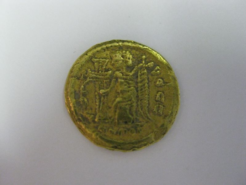 Monnaie wisigothique imitant une monnaie de Sévère III._1