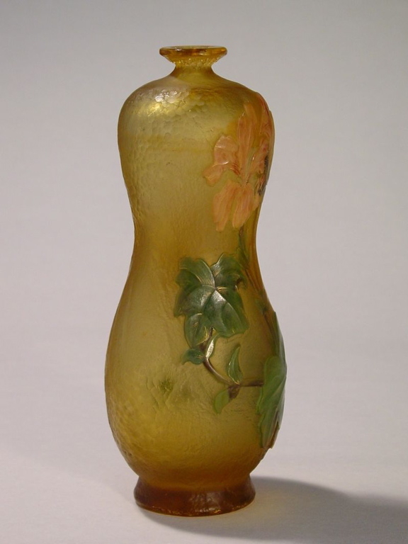 Vase coloquinte à décor floral (titre factice)_2