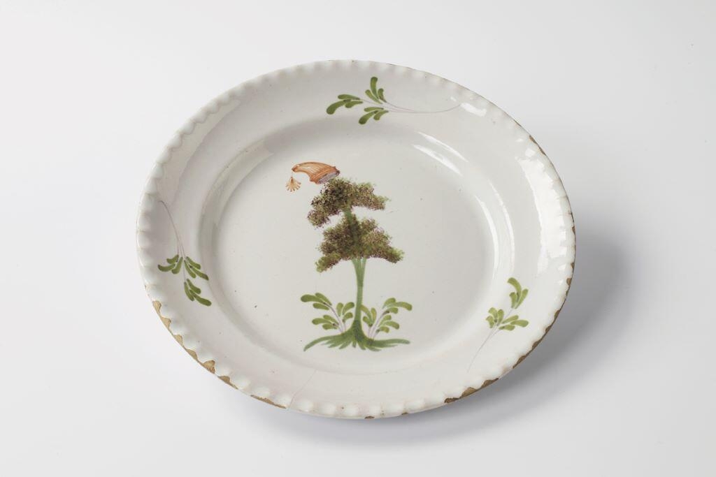 Assiette à l'arbre de liberté coiffé du bonnet phrygien_0