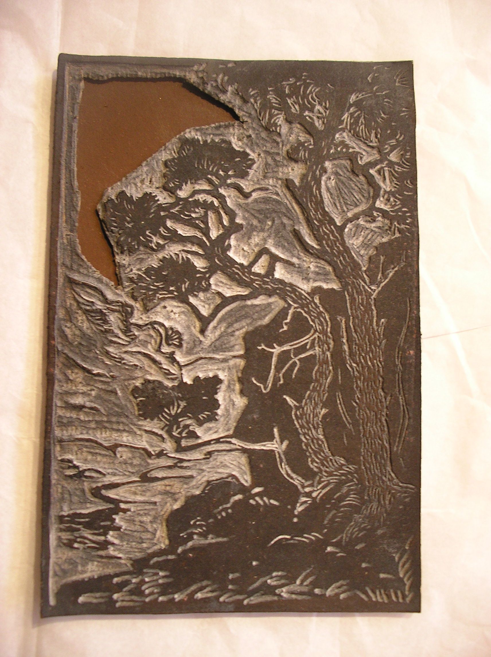 Lot de 2 plaques représentant deux arbres sur un rocher, Pierre Waidmann, années 1930?