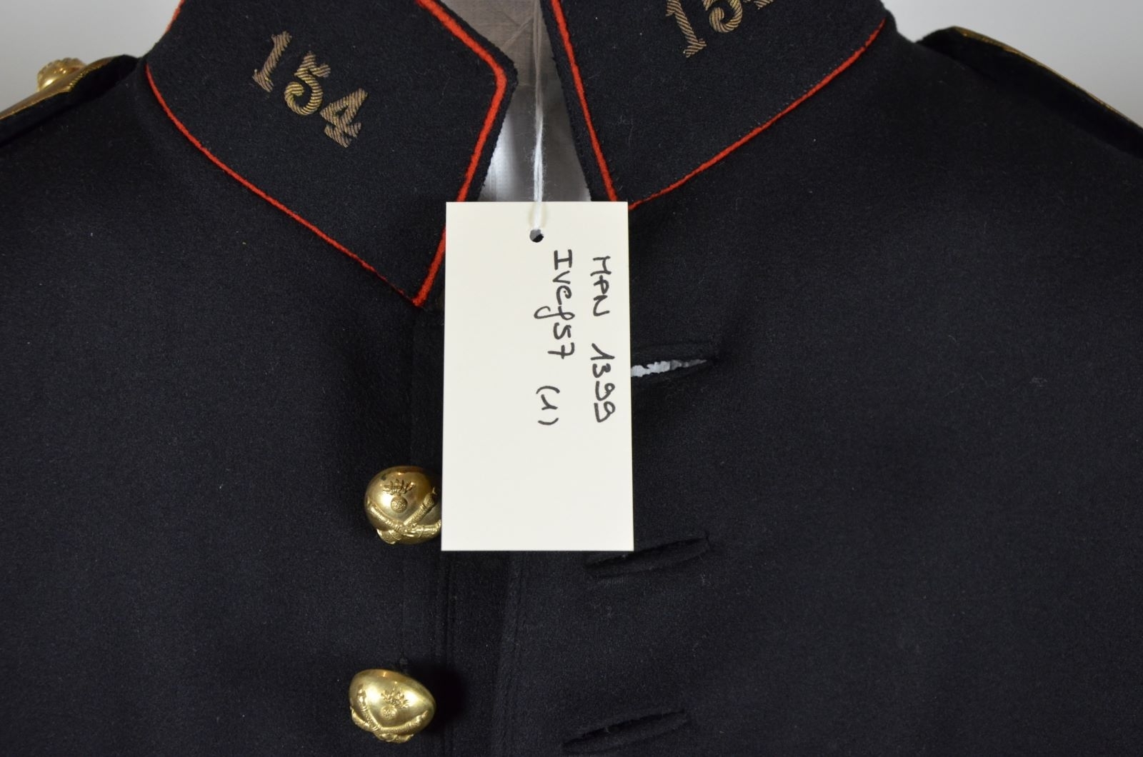 Ensemble officier : Veste, pantalon et ceinturon d'officier d'artillerie française, grande tenue modèle 31_2