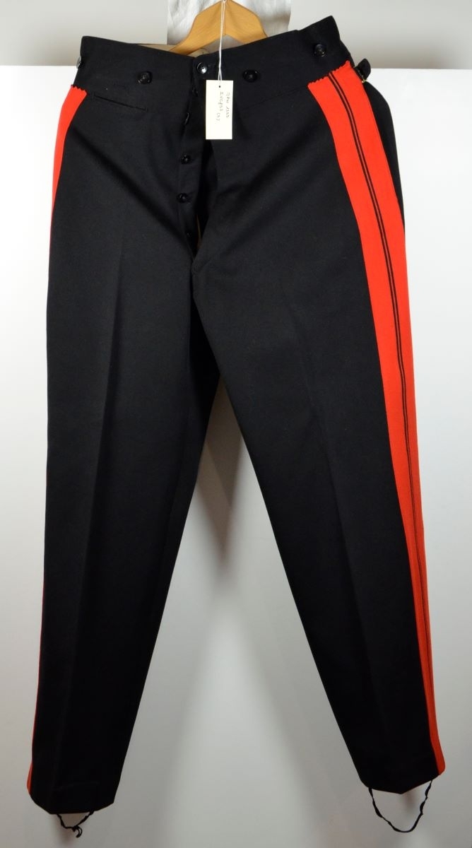 Ensemble officier : Veste, pantalon et ceinturon d'officier d'artillerie française, grande tenue modèle 31_3