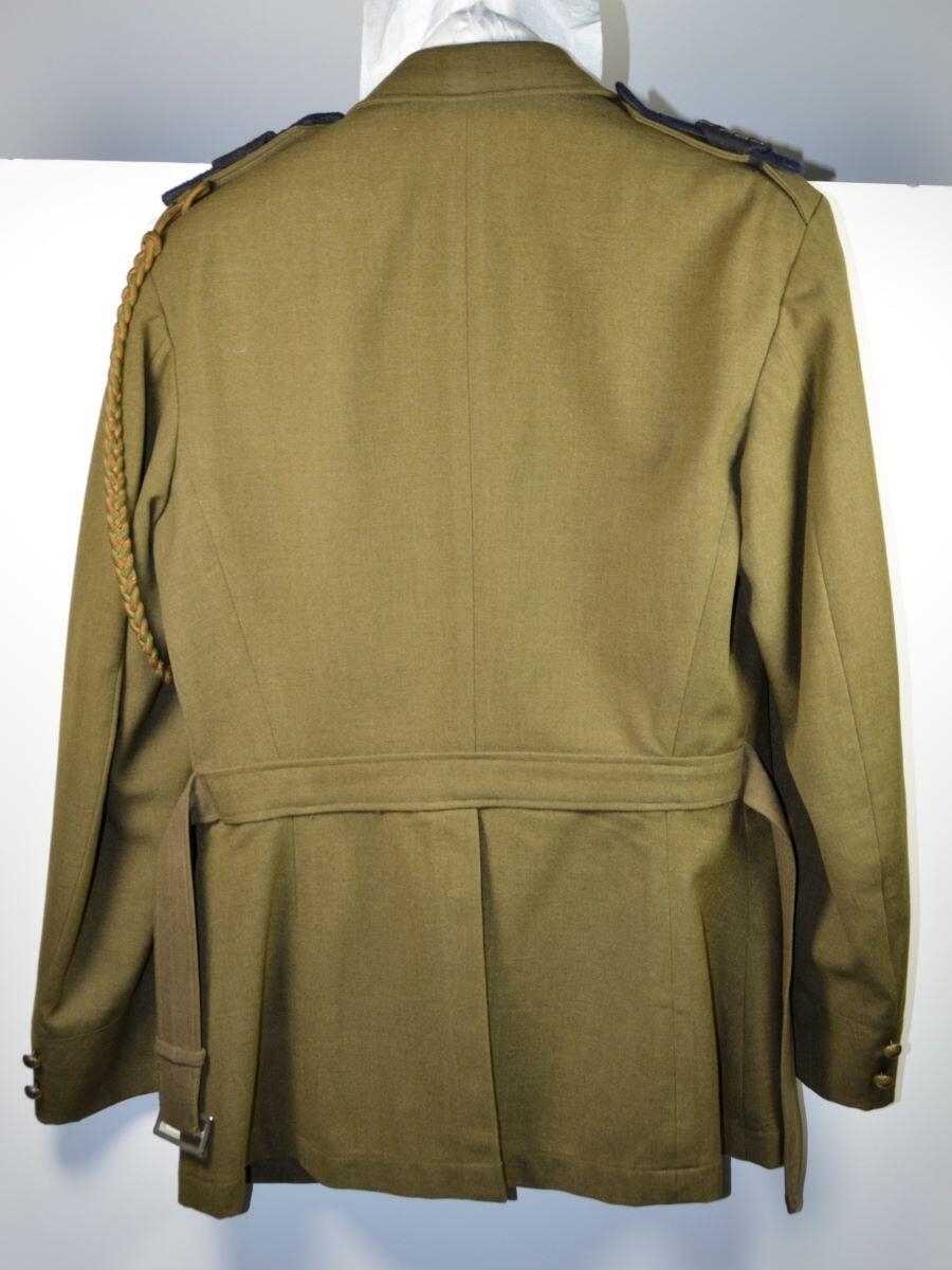 Veste américaine portée par l'armée française (français détaché à l'armée US)._2