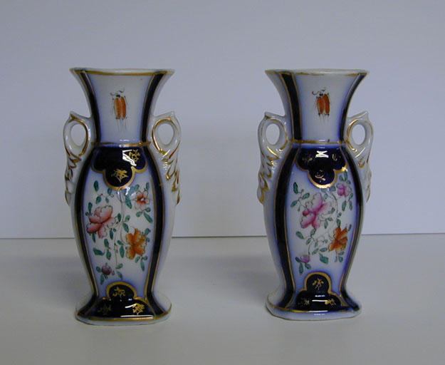 Paire de vases avec anses_0
