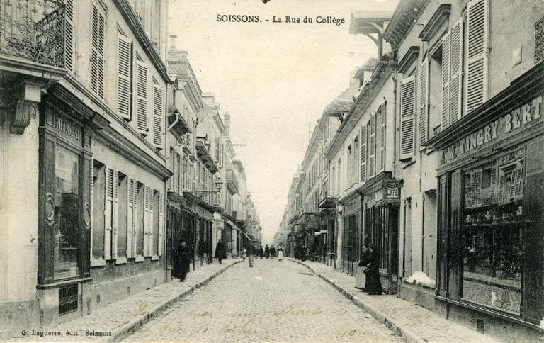 Soissons - La Rue du Collège_0
