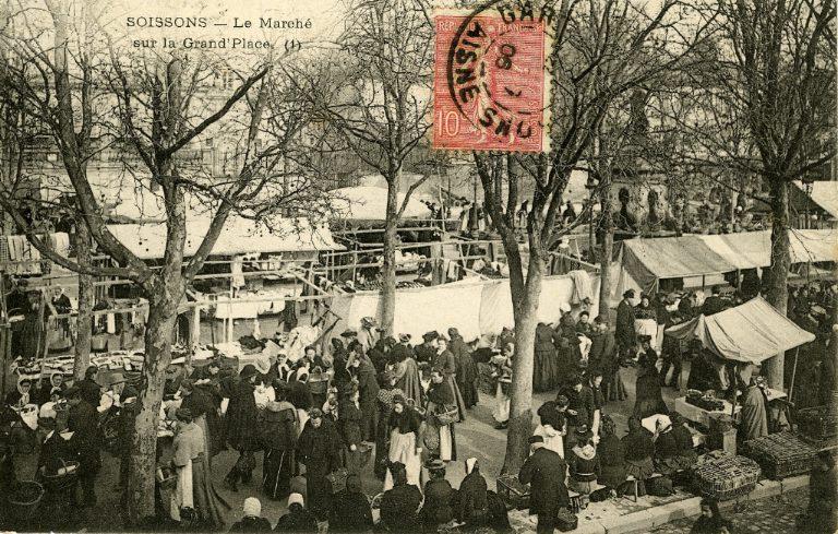 Soissons - Le marché sur la Grand' Place (1)_0
