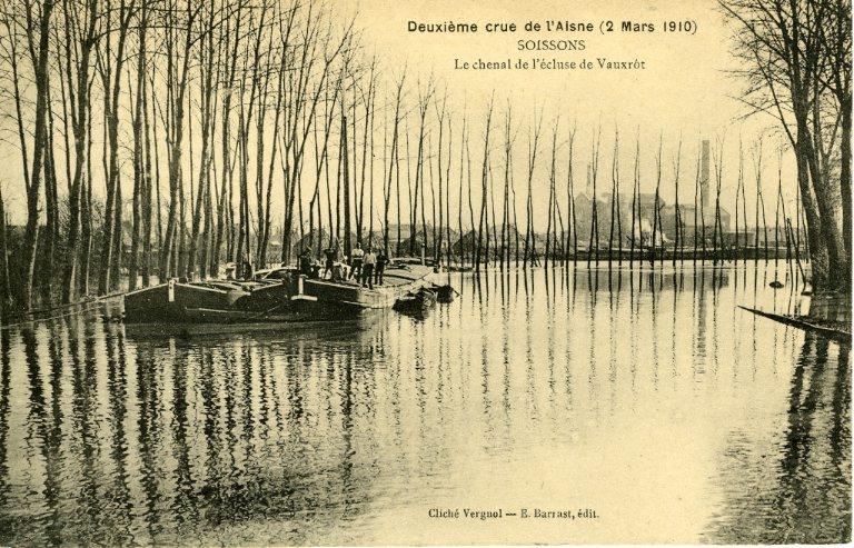 Soissons - Deuxième crue de l'Aisne (2 mars 1910) - Le Chenal de l'écluse de Vauxrot_0