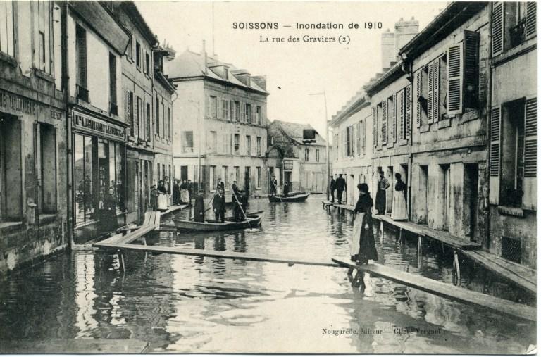 Soissons - Inondation de 1910 - La rue des graviers_0