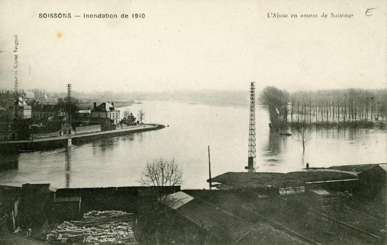 Soissons - Inondation de 1910 - L'Aisne en amont de Soissons_0