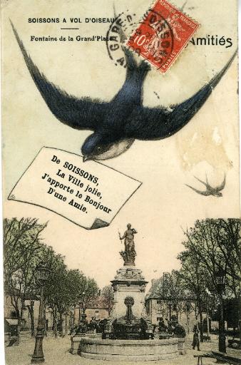 Soissons à vol d'oiseau - fontaine de la Grand'Place_0