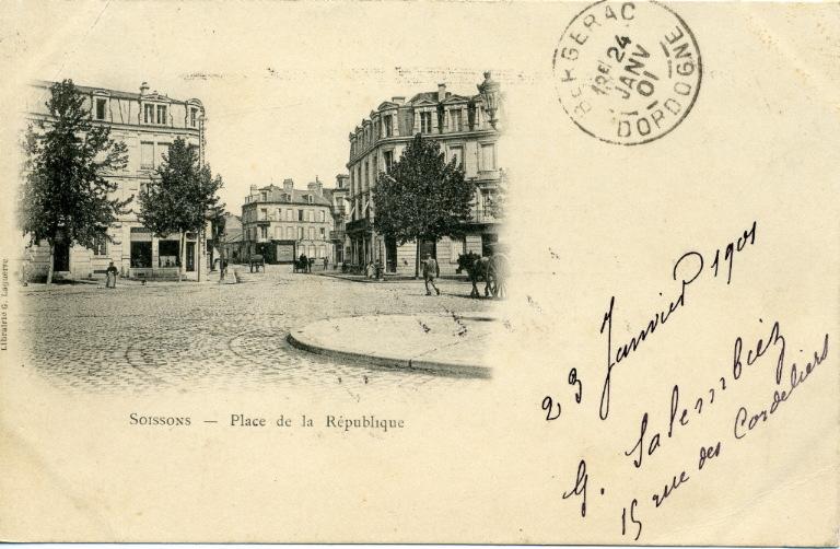 Soissons - Place de la république_0