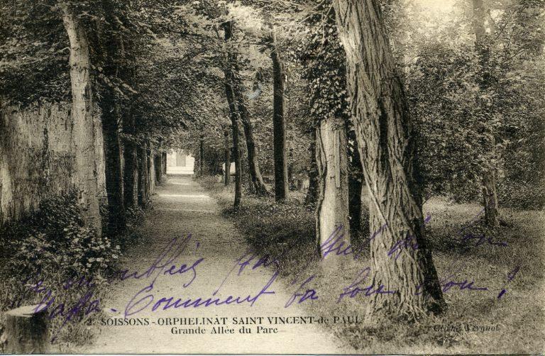 Soissons -Saint-Vincent de Paul - Grande allée du parc_0