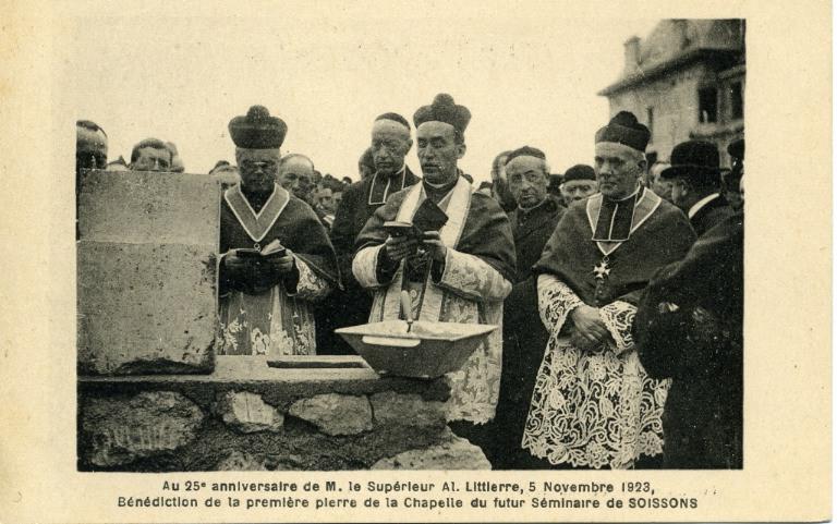 Soissons - Au 25e anniversaire de M. le supérieur Al. Littierre, 5 novembre 1923, Bénédiction de la 1ère pierre de la Chapelle du futur Séminaire de Soissons_0